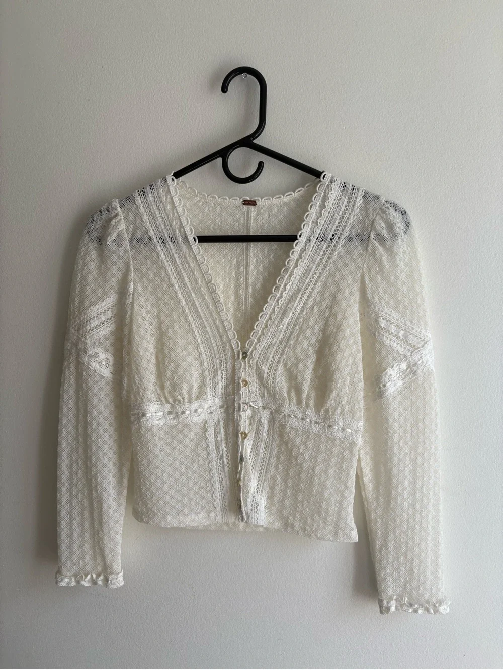 Free People Ivory Lace V-Neck Button-Front Blouse Size XS